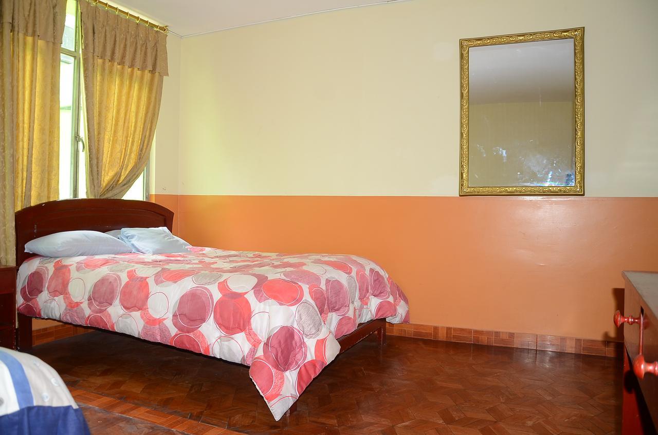 Hotel Real Madrid Riobamba Zewnętrze zdjęcie