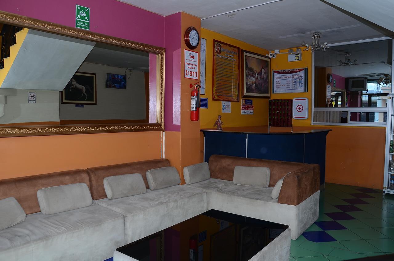 Hotel Real Madrid Riobamba Zewnętrze zdjęcie