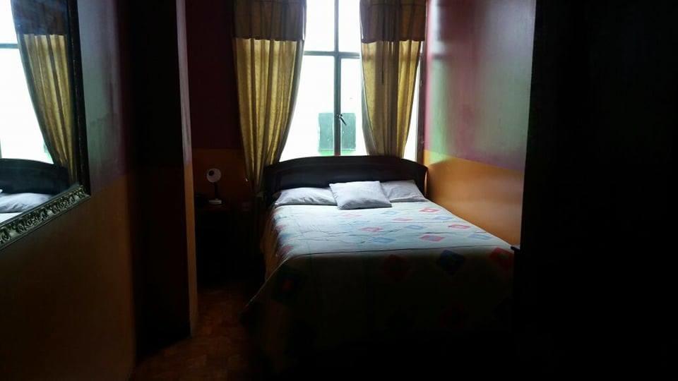 Hotel Real Madrid Riobamba Zewnętrze zdjęcie