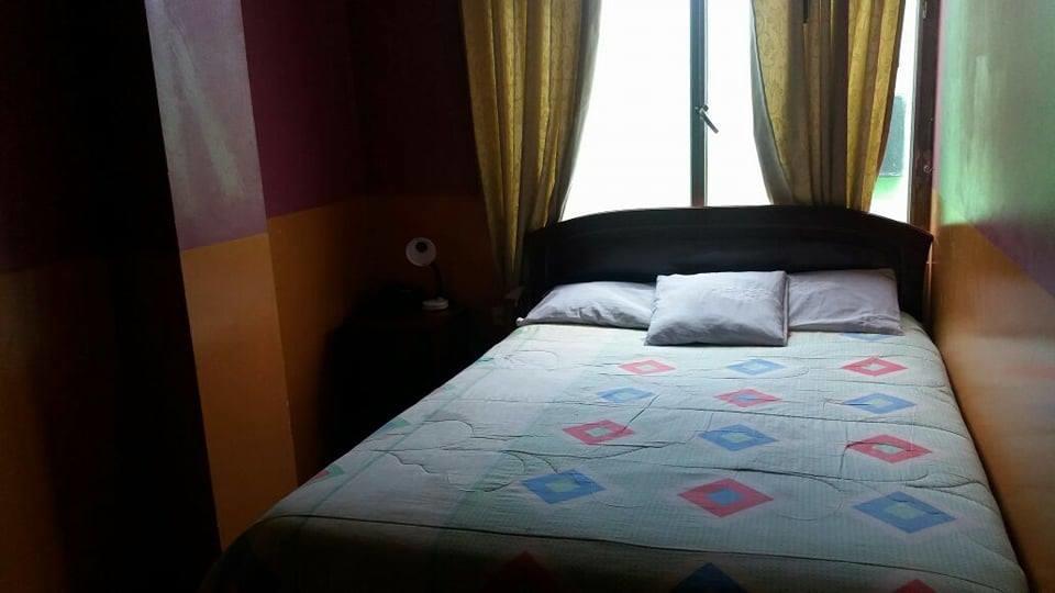 Hotel Real Madrid Riobamba Zewnętrze zdjęcie