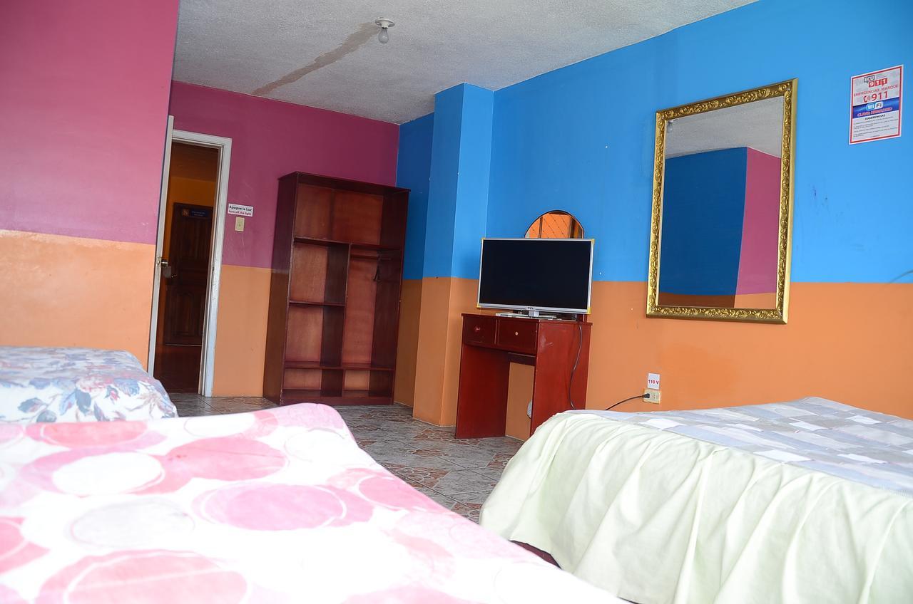 Hotel Real Madrid Riobamba Zewnętrze zdjęcie