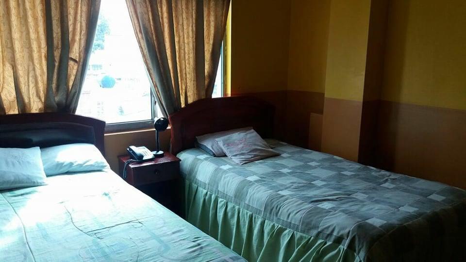 Hotel Real Madrid Riobamba Zewnętrze zdjęcie