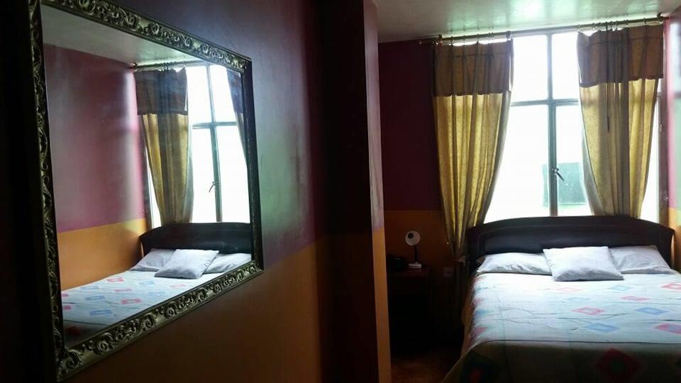 Hotel Real Madrid Riobamba Zewnętrze zdjęcie